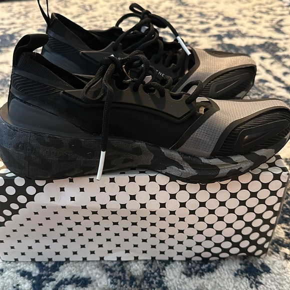 NWT Adidas Stella McCartney Ultraboost 23 - Picture 4 of 16